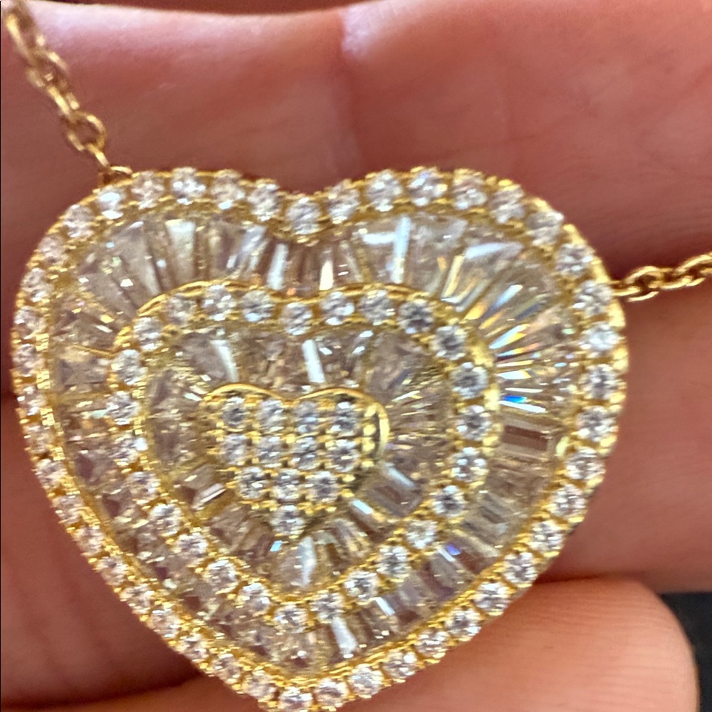 Elegant Gold Heart Pendant Necklace